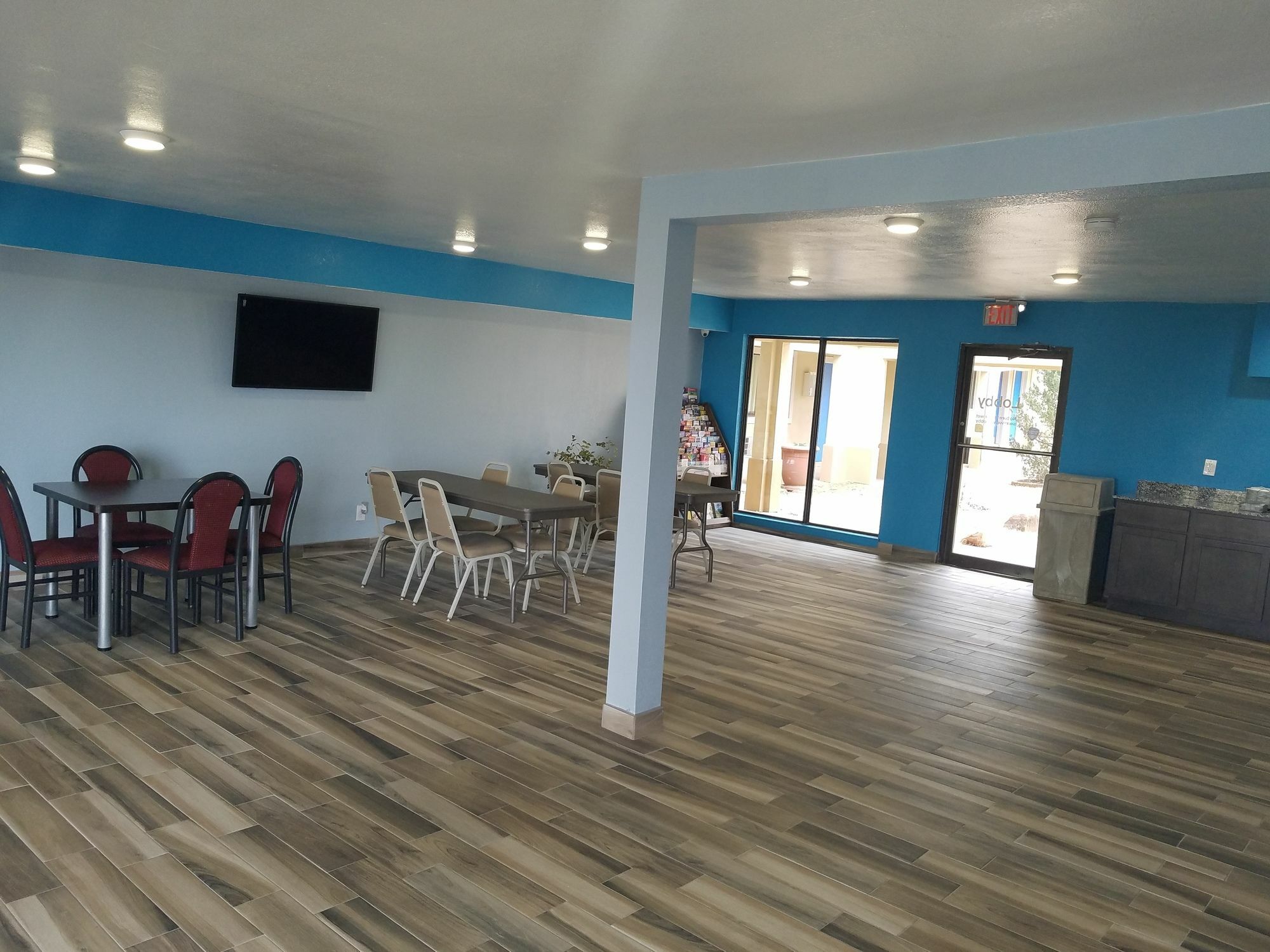 俄克拉荷马城西北高速公路戴斯酒店 Warr Acres 外观 照片