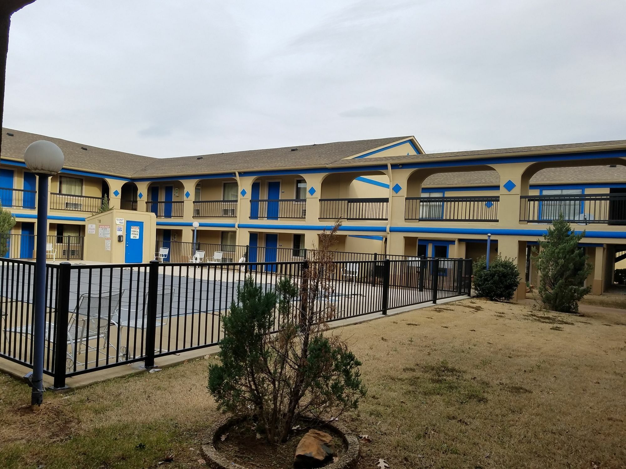 俄克拉荷马城西北高速公路戴斯酒店 Warr Acres 外观 照片